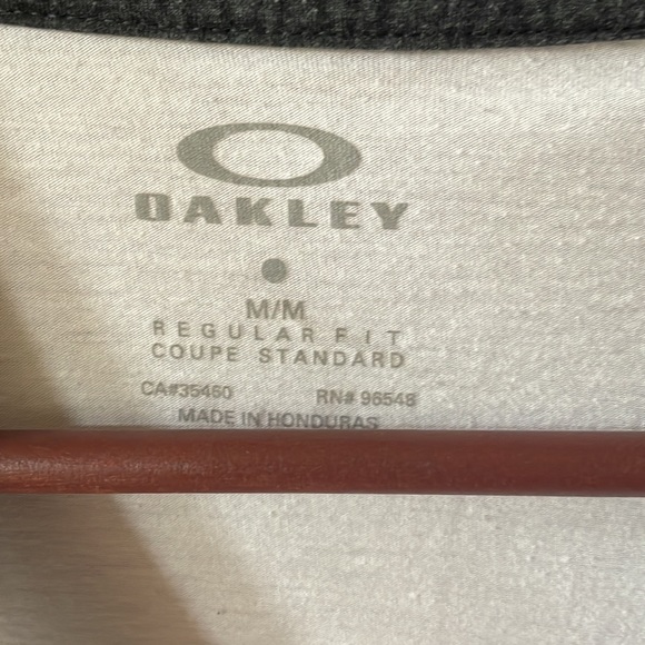 3/4 Sleeve Length Oakley T - Picture 2 of 2